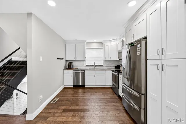 $249,900 | 96 Conway Cove Drive, Chesterfield, MO 63017