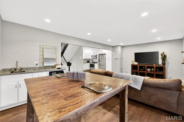 $249,900 | 96 Conway Cove Drive, Chesterfield, MO 63017