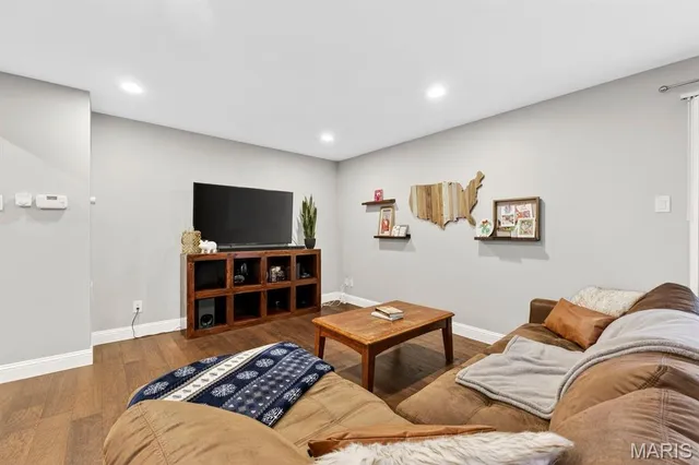 $249,900 | 96 Conway Cove Drive, Chesterfield, MO 63017