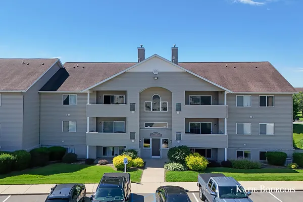 $199,900 | 8588 North Jasonville Court Southeast, Caledonia, MI 49316