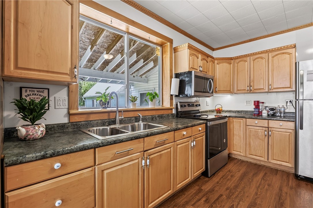 101 Polaris Street Rochester, NY 14606 - Photo 8 of 37