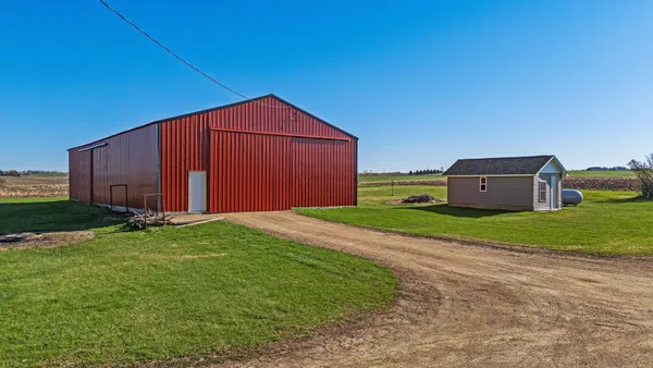 $400,000 | 1598 30th Avenue, Hammond, WI 54015