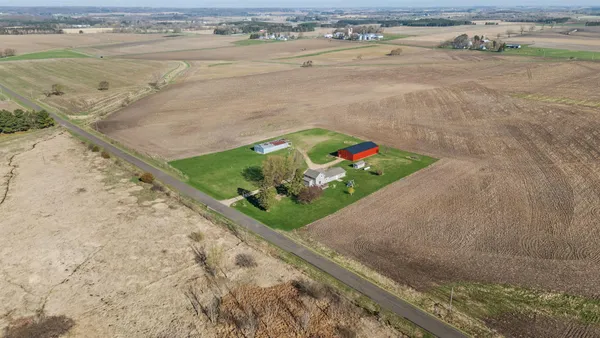 $400,000 | 1598 30th Avenue, Hammond, WI 54015