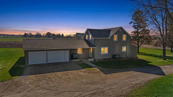 $400,000 | 1598 30th Avenue, Hammond, WI 54015