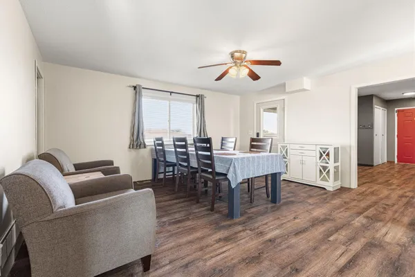 $400,000 | 1598 30th Avenue, Hammond, WI 54015