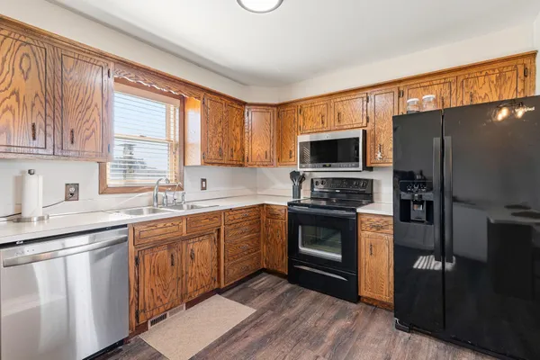 $400,000 | 1598 30th Avenue, Hammond, WI 54015