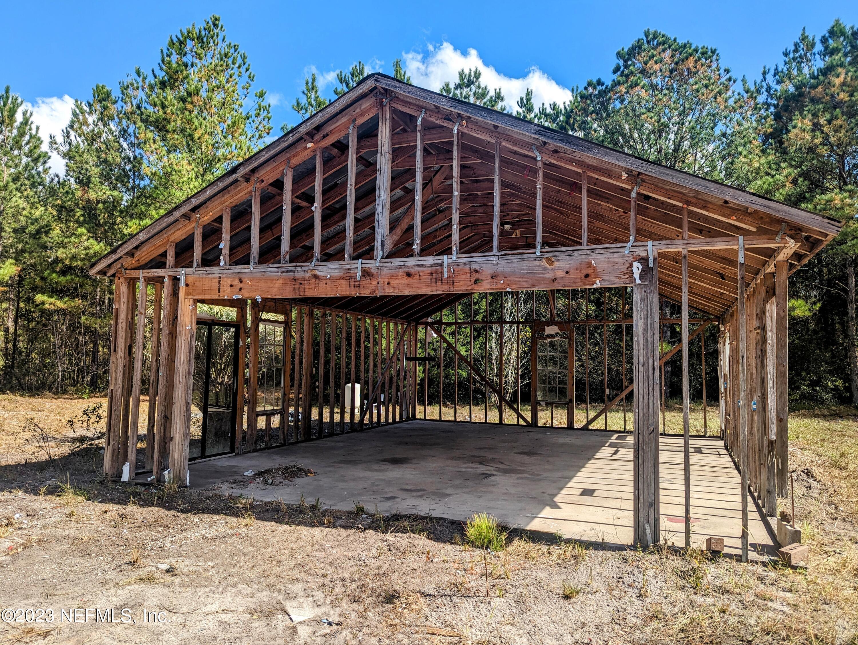 4499 Bondarenko Road Keystone Heights, FL 32656 - Photo 8 of 21 Partialy build garage as is