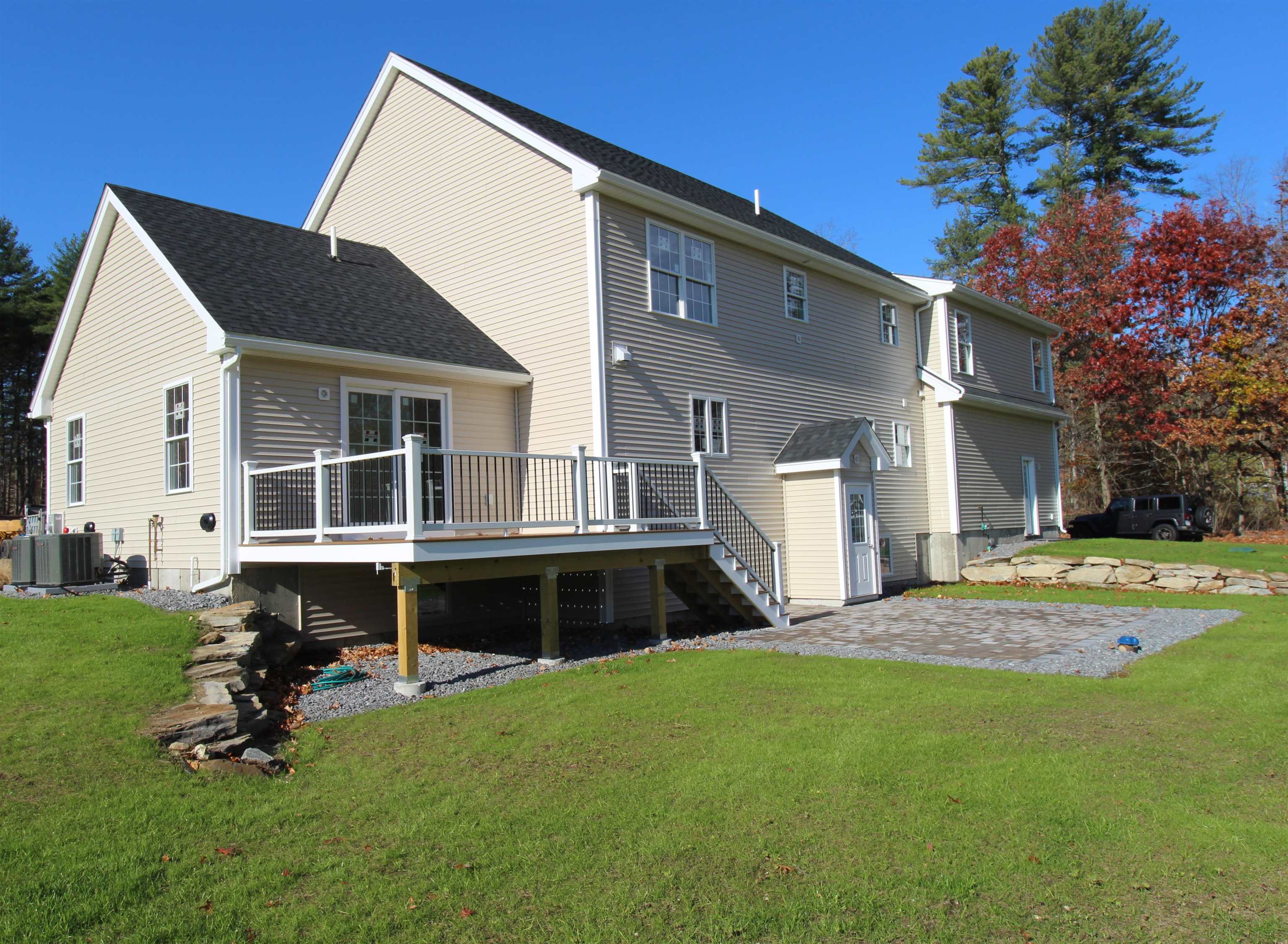 9 Cornstalk Lane Pelham, NH 03076 - Photo 4 of 5