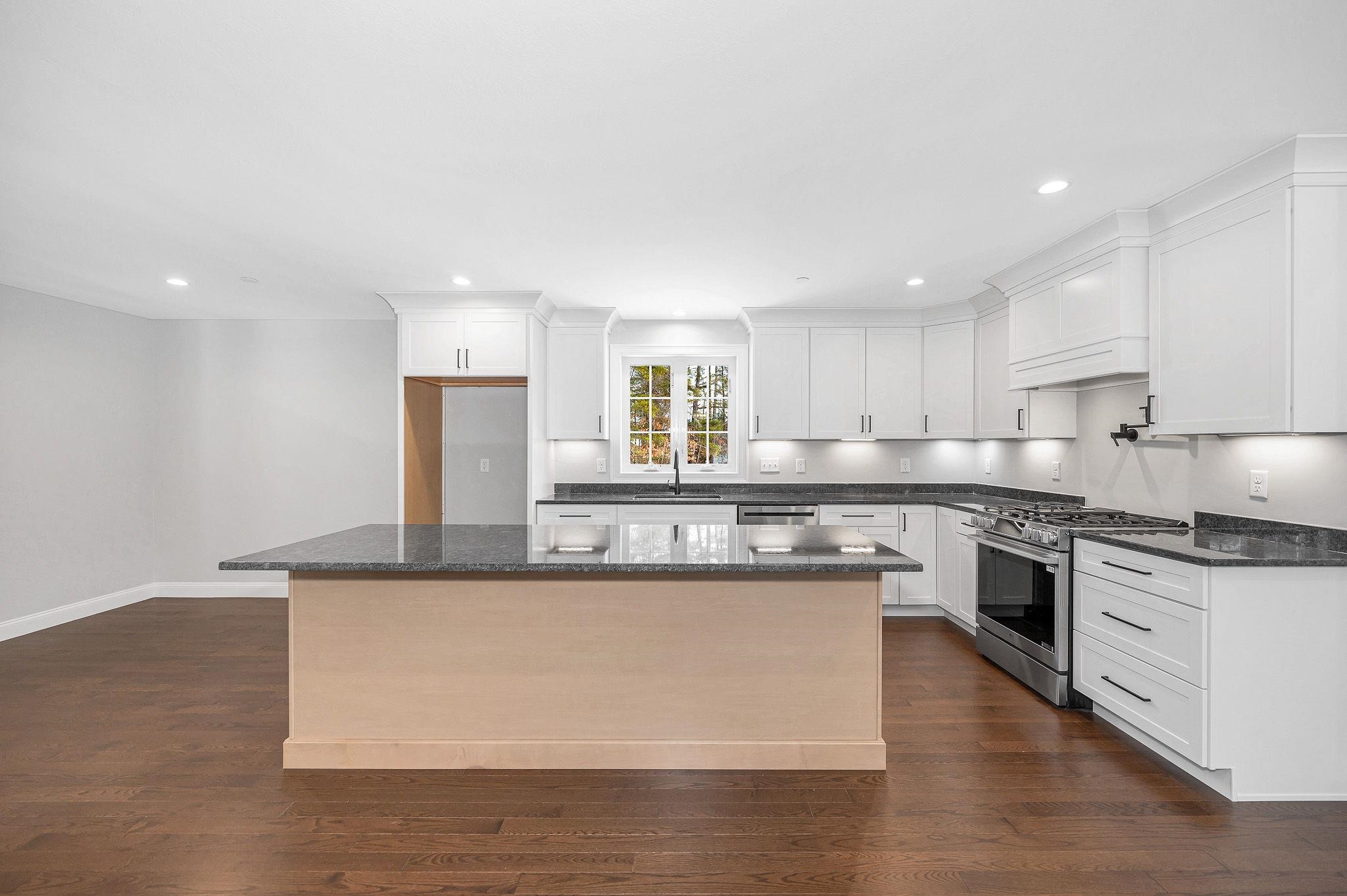 9 Cornstalk Lane Pelham, NH 03076 - Photo 6 of 43