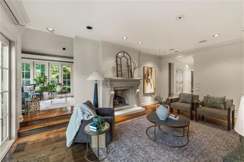 $2,100,000 | 2211 West 69th Terrace, Mission Hills, KS 66208