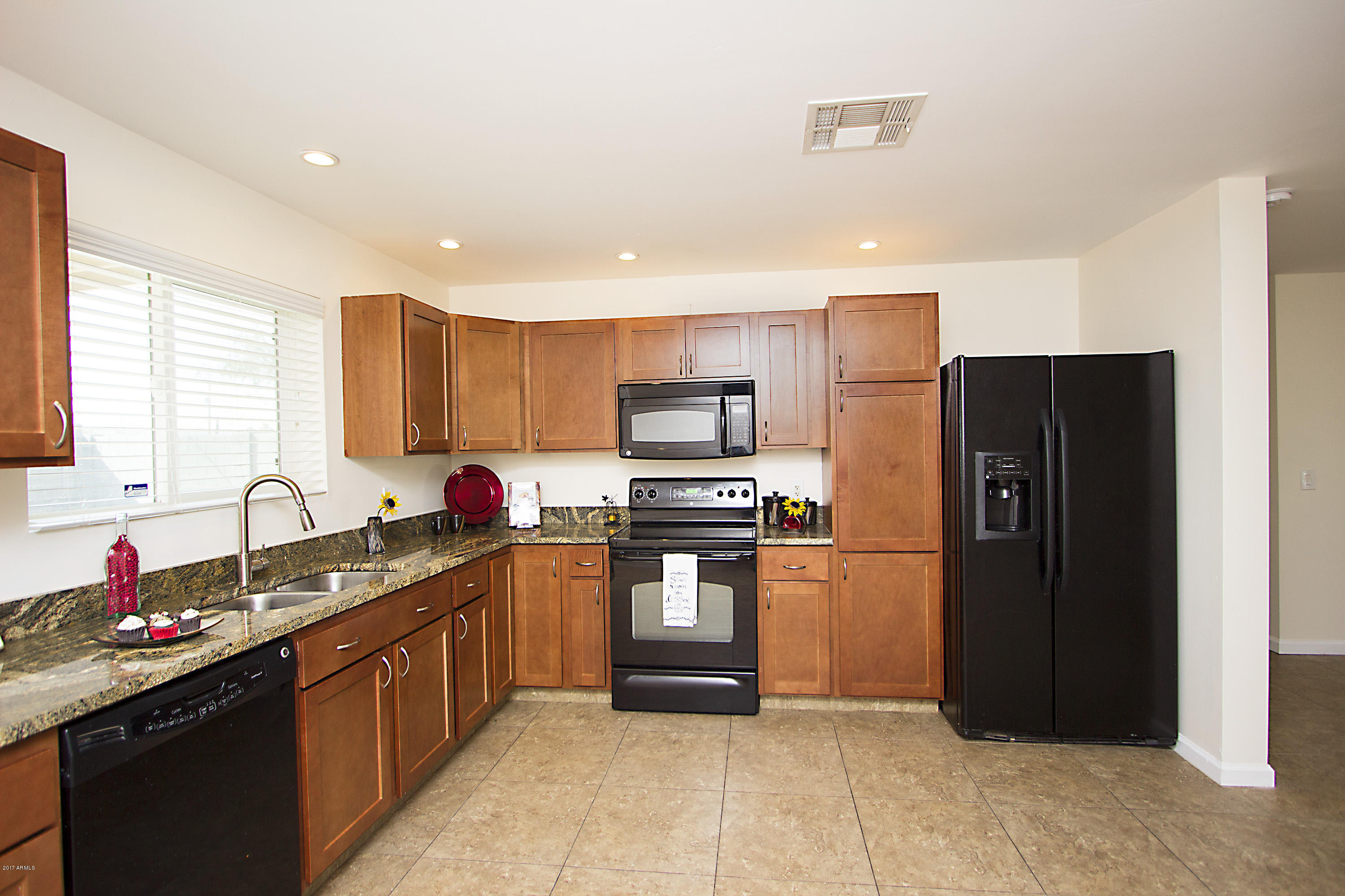 3413 East Coronado Road Phoenix, AZ 85008 - Photo 2 of 22 Kitchen