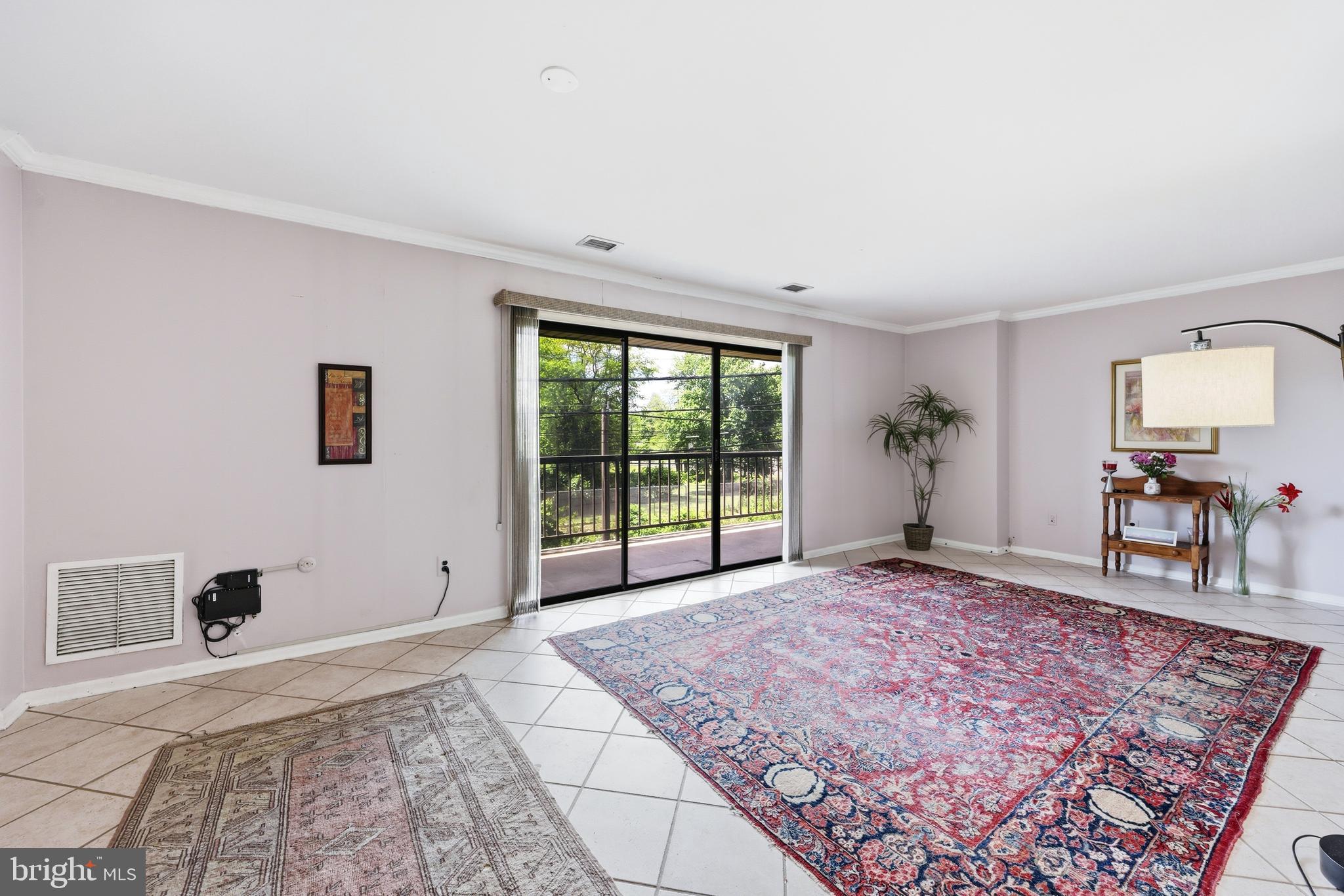 207 Haddonfield Cmns, Unit 207 Haddonfield, NJ 08033 - Photo 5 of 30