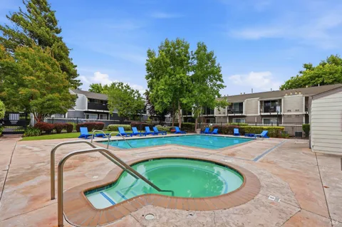 $369,000 | 225 Burt Street, Unit 9, Santa Rosa, CA 95404