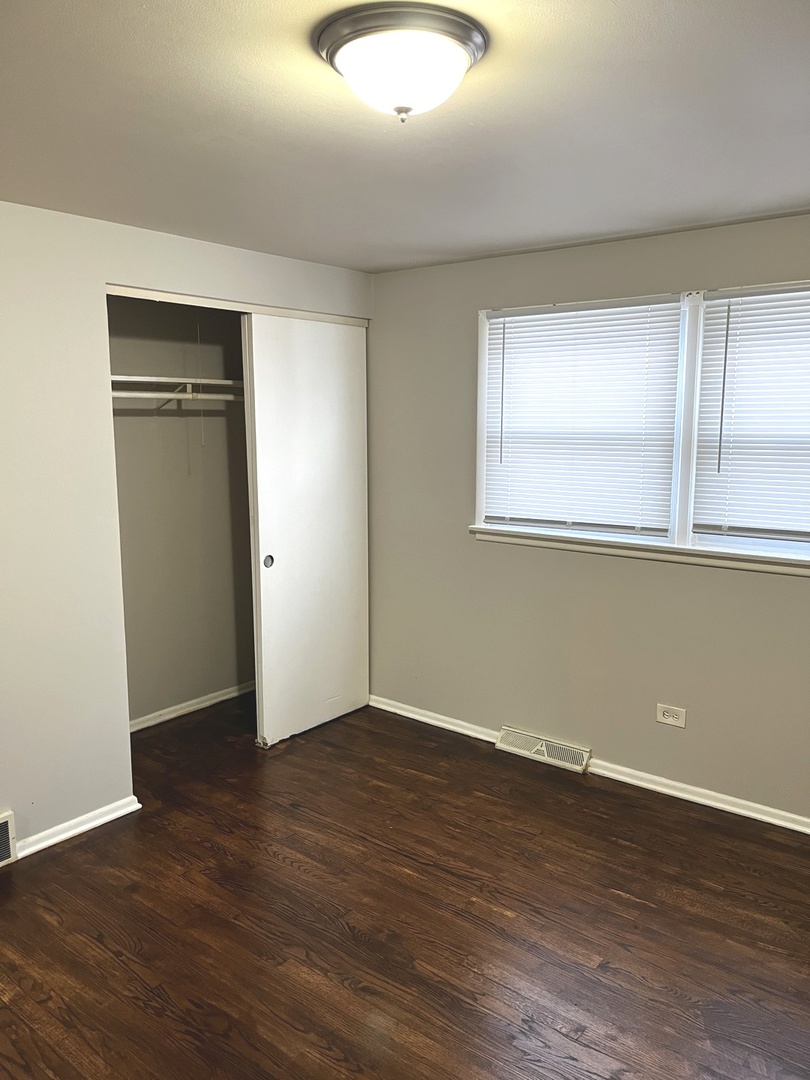 15112 Ridgeway Avenue Midlothian, IL 60445 - Photo 13 of 18