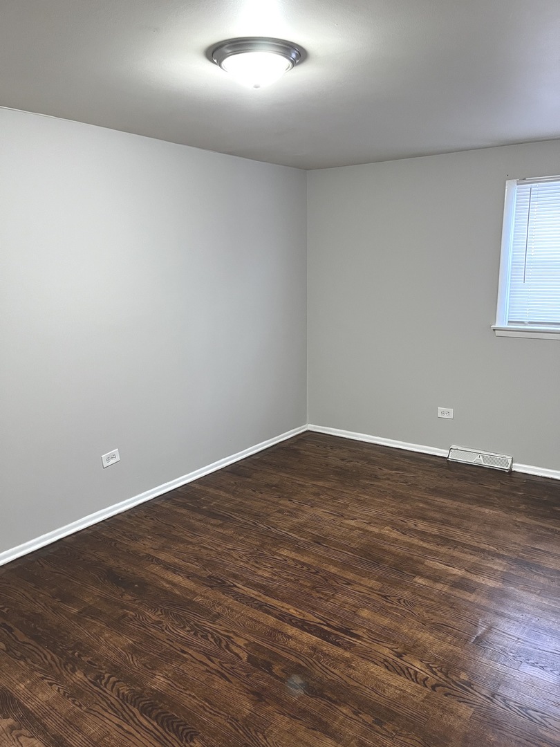 15112 Ridgeway Avenue Midlothian, IL 60445 - Photo 10 of 18