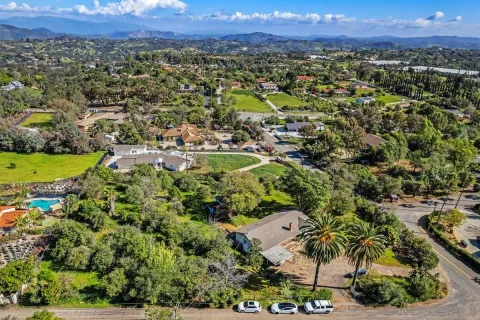 $755,000 | 1890 Calmin Drive, Fallbrook, CA 92028