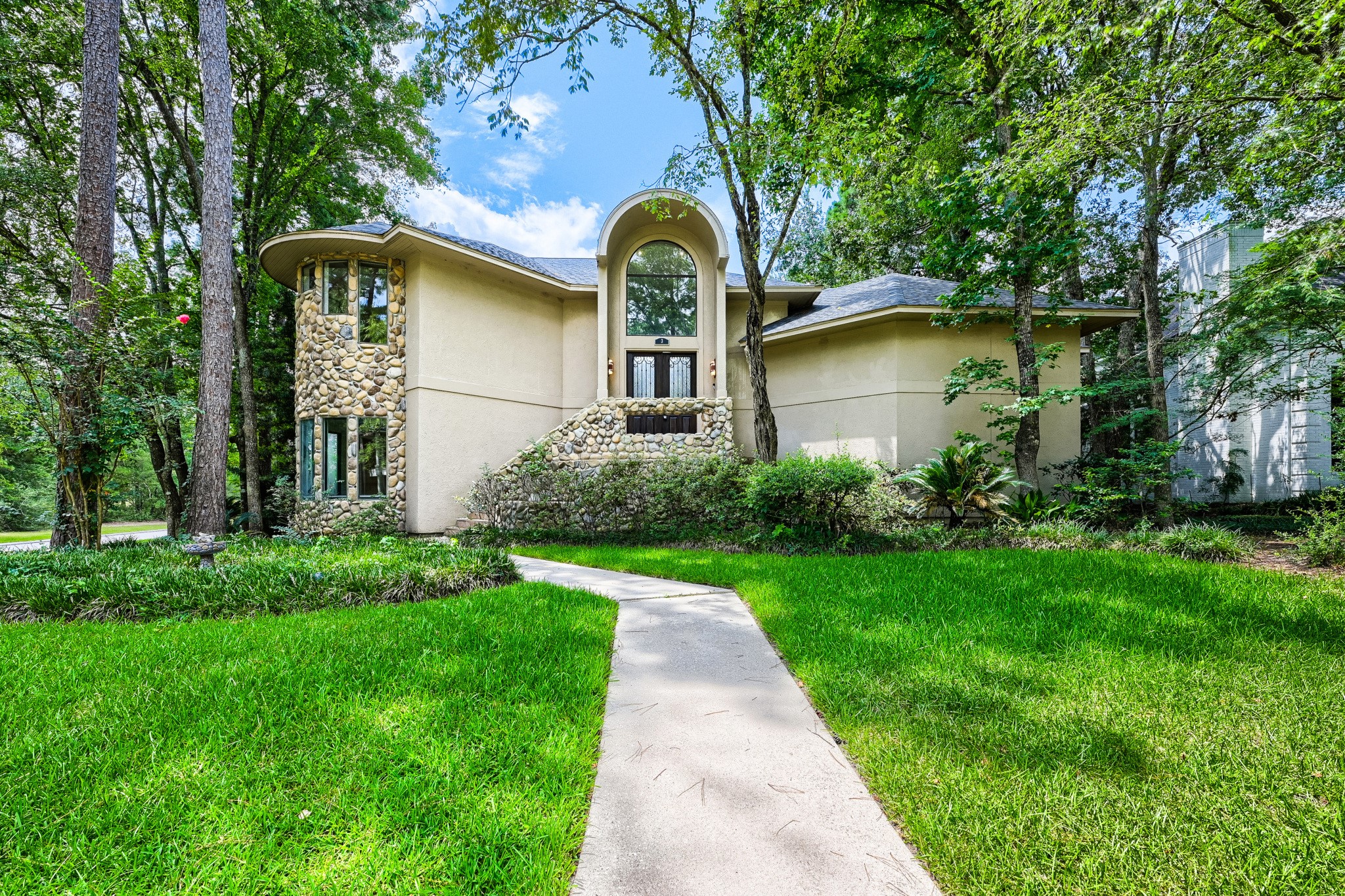 3 Hillside View Place Spring, TX 77381 - Photo 1 of 33