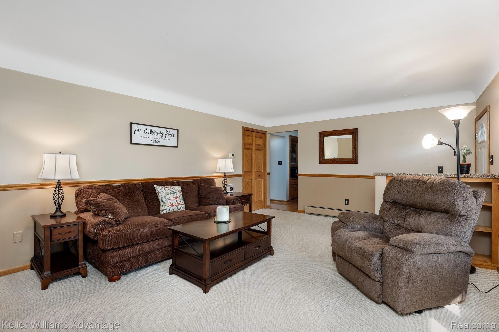 29260 Olmstead Road Flat Rock, MI 48134 - Photo 4 of 30 Living Room (View 2)
