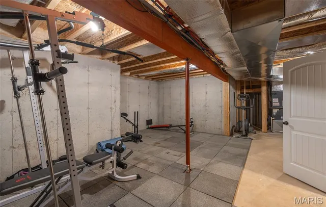 $325,000 | 105 Iron Court, St. Robert, MO 65584