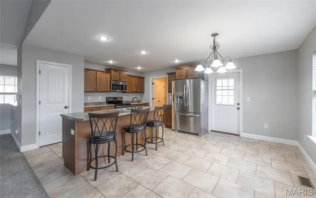 $325,000 | 105 Iron Court, St. Robert, MO 65584