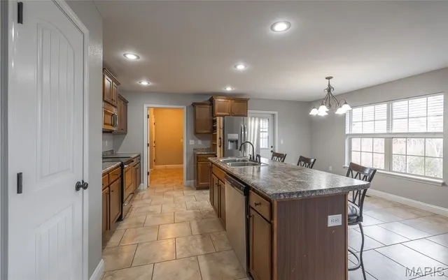 $325,000 | 105 Iron Court, St. Robert, MO 65584