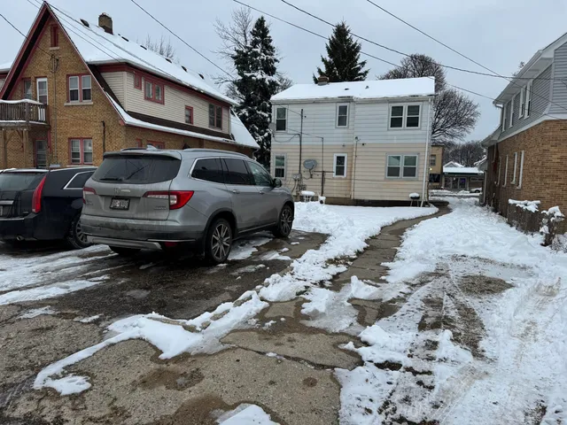 $169,000 | 4839 West Fond Du Lac Avenue, Unit 4841, Milwaukee, WI 53216