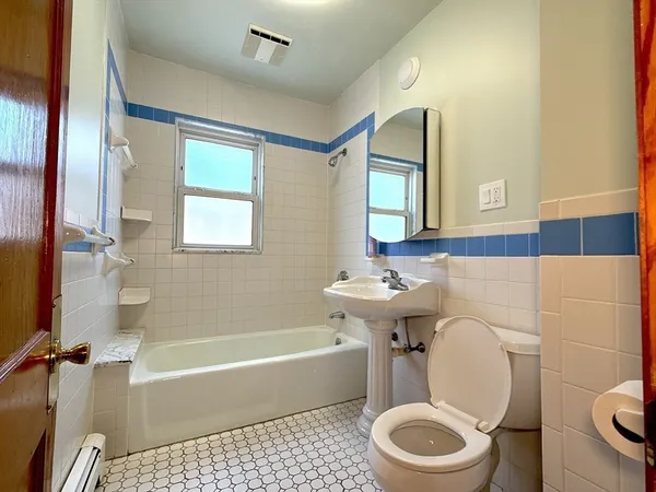 $3,200 | 156 Jaques Street, Unit 2, Somerville, MA 02145