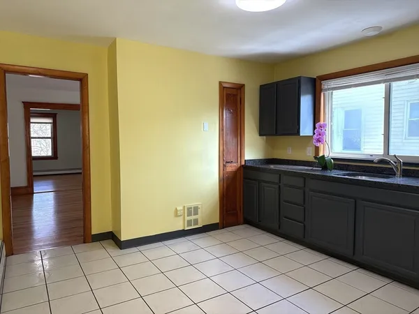 $3,200 | 156 Jaques Street, Unit 2, Somerville, MA 02145