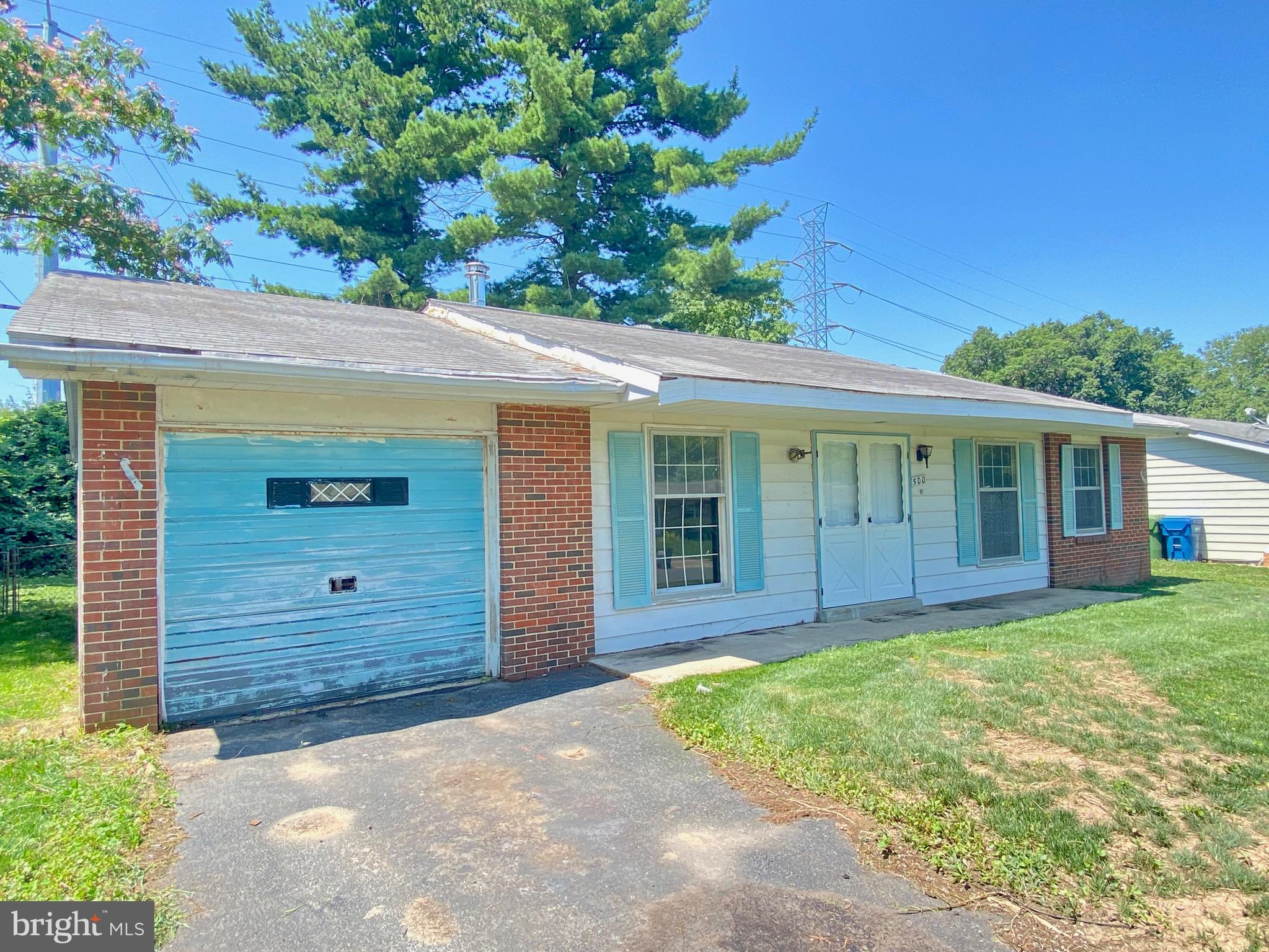 500 Williamsburg Road Sterling, VA 20164 - Photo 3 of 34 Gallery Image 3