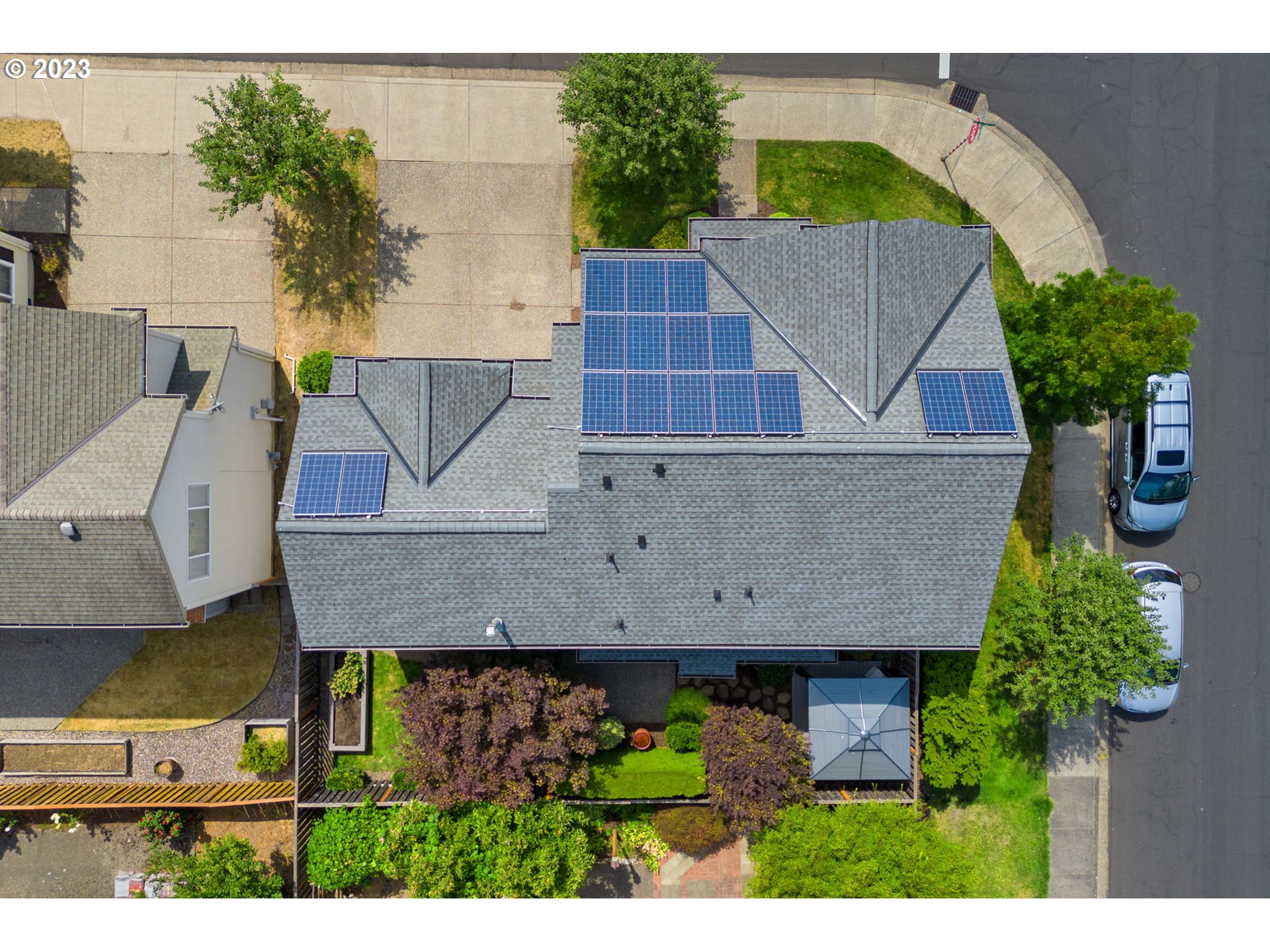 8627 Southwest Lodi Lane Portland, OR 97224 - Photo 41 of 41 a aerial view of a house with garden