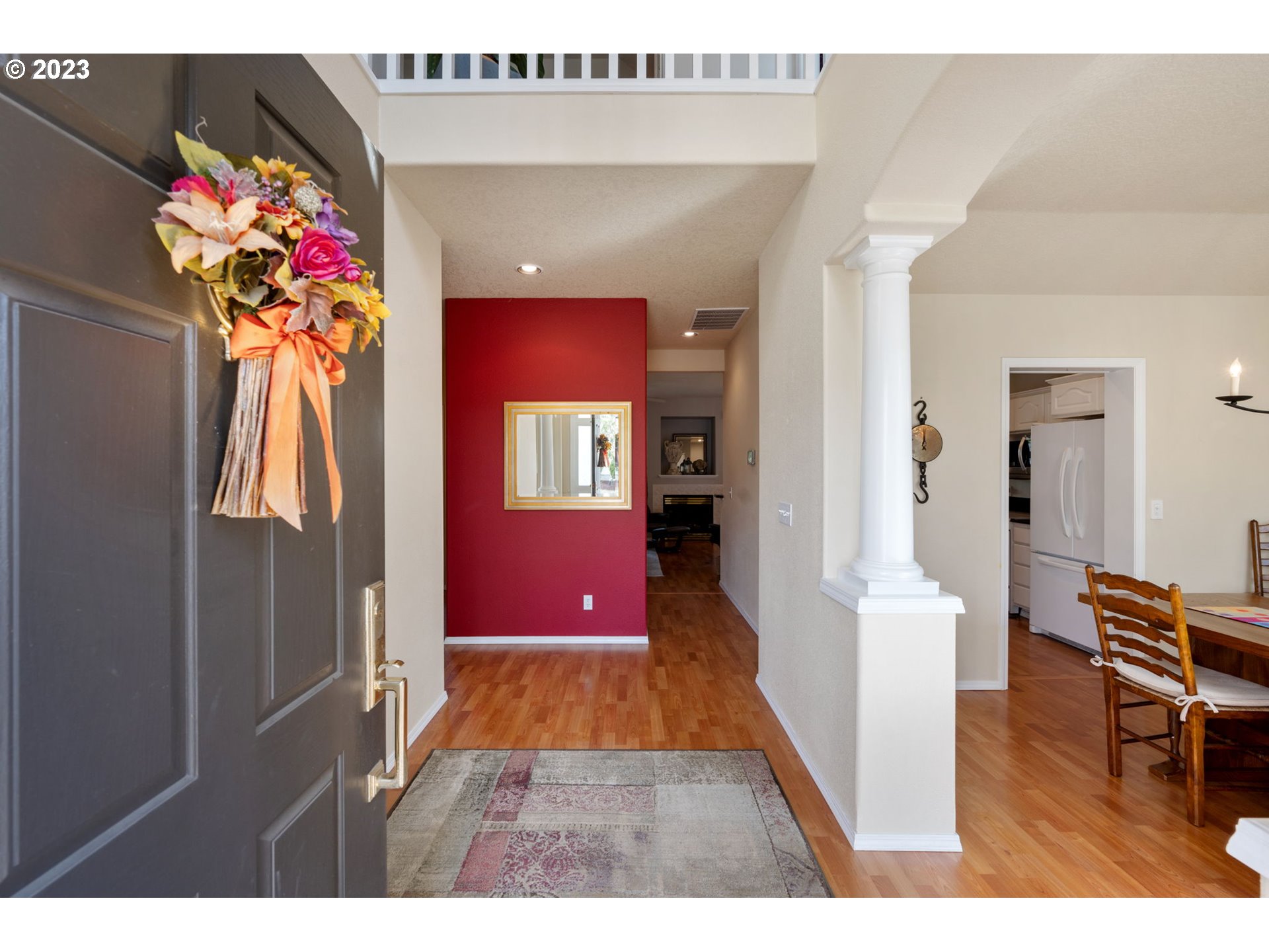 8627 Southwest Lodi Lane Portland, OR 97224 - Photo 5 of 41 a view of entryway with flower pots