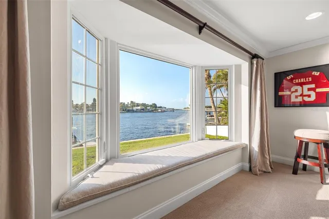 $2,995,000 | 935 Eden Isle Drive Northeast, St. Petersburg, FL 33704