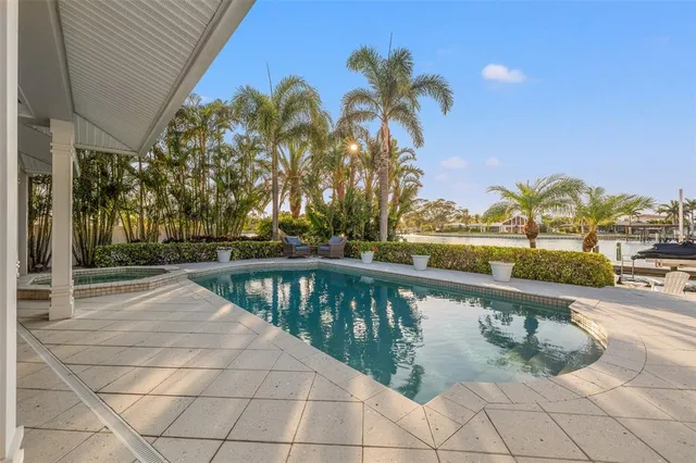 $2,995,000 | 935 Eden Isle Drive Northeast, St. Petersburg, FL 33704