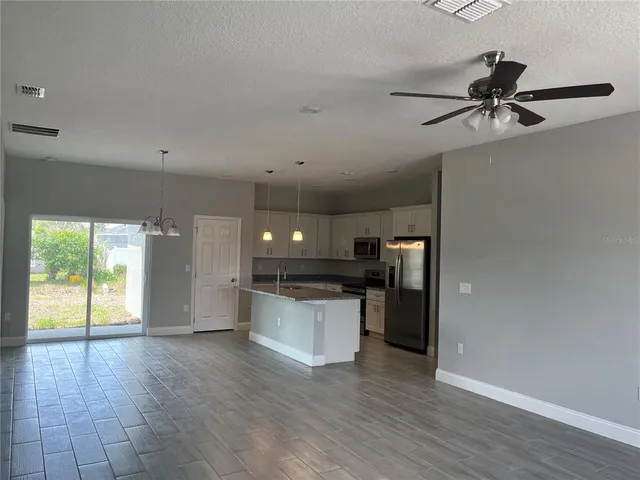 $2,000 | 409 Danube Drive, Kissimmee, FL 34759