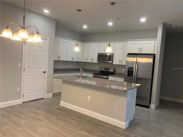 $2,000 | 409 Danube Drive, Kissimmee, FL 34759