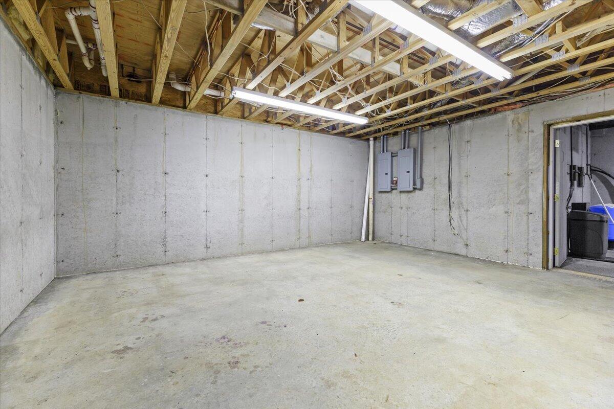 1297 Flowing Spring Road Buchanan, VA 24066 - Photo 34 of 42 41-1297 Flowing Spring Rd 41