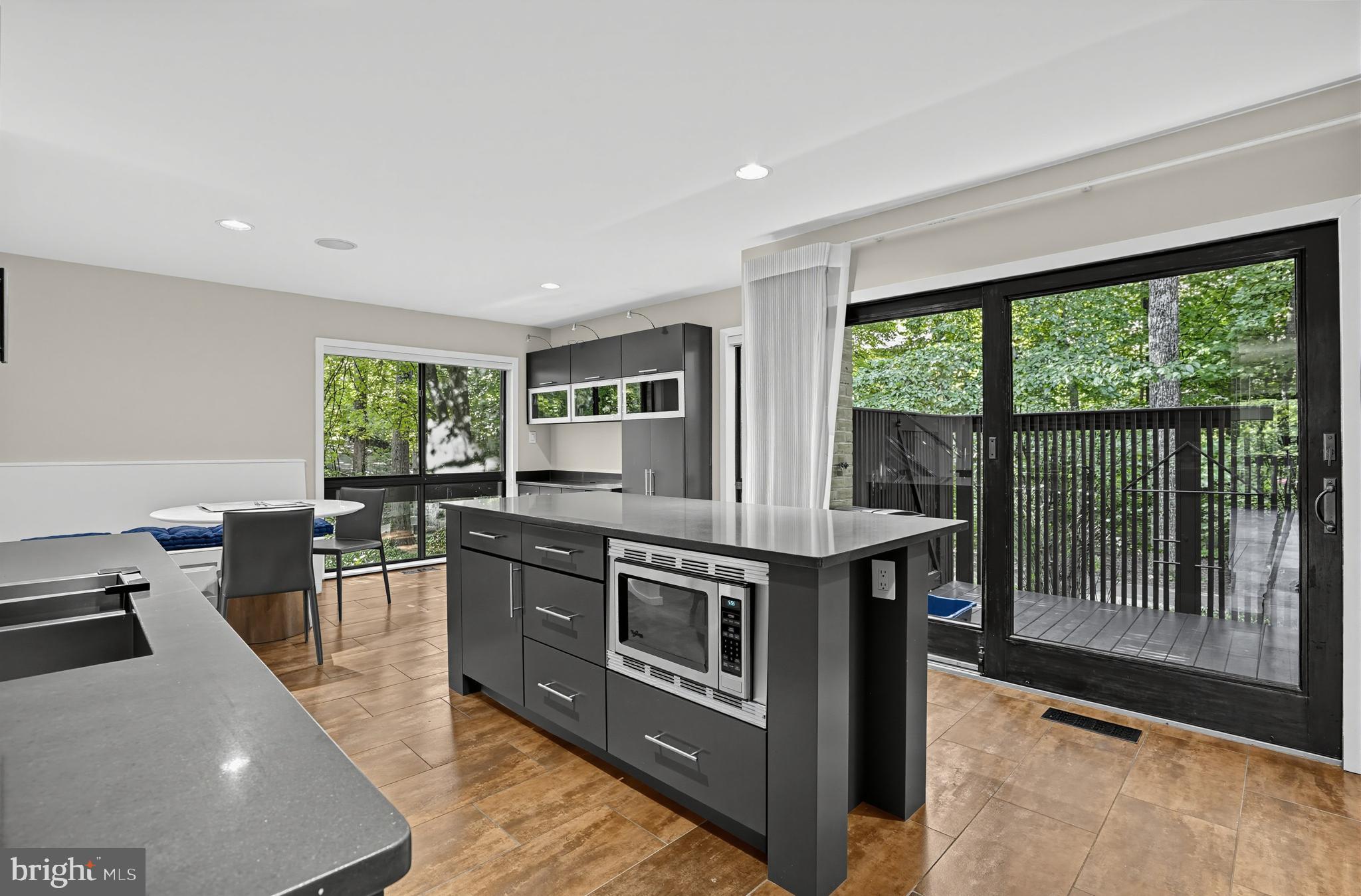 11322 Dockside Circle Reston, VA 20191 - Photo 10 of 55 Gallery Image 10