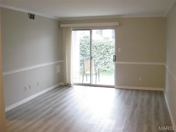 $1,350 | 7507 Triwoods Drive, Unit D, Shrewsbury, MO 63119