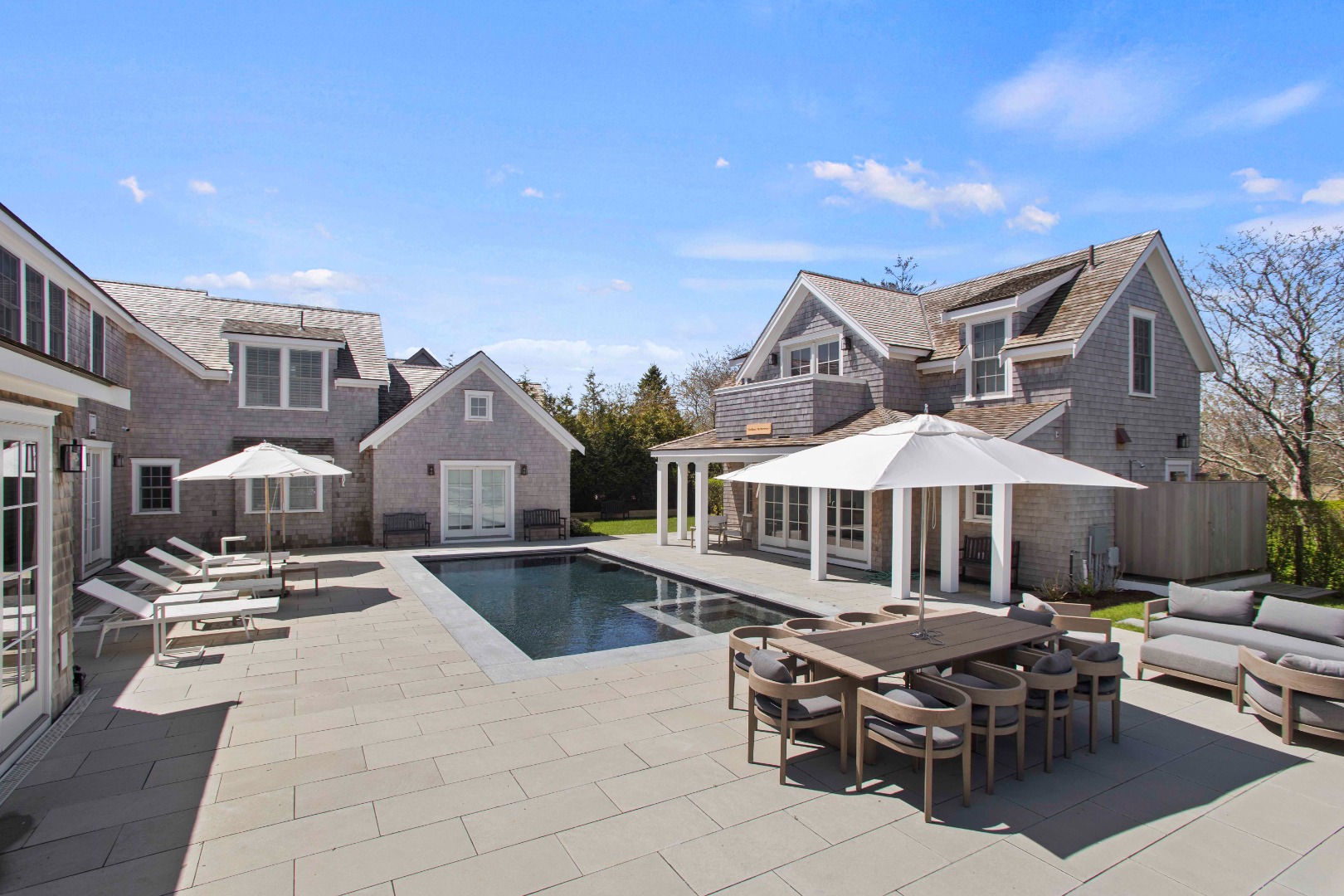 7 Pilgrim Road Nantucket, MA 02554 - Photo 7 of 43 Gallery Image 7