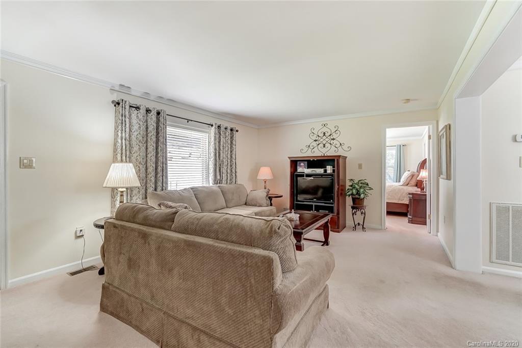 2578 Enchanto Road York, SC 29745 - Photo 8 of 39 Gallery Image 8
