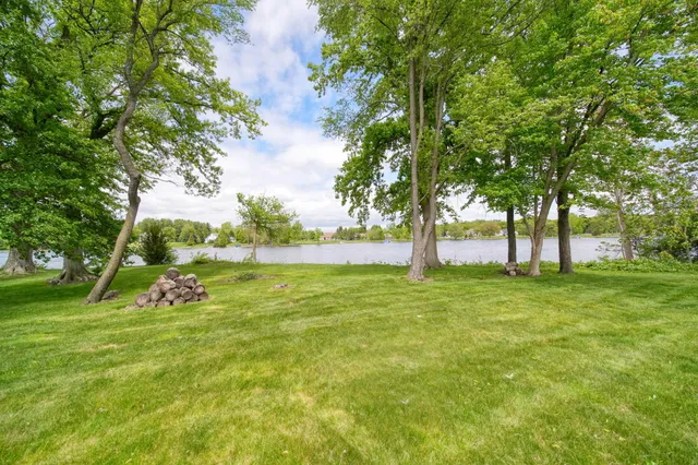 $189,900 | 14800 Canary Court, Brooklyn, MI 49230