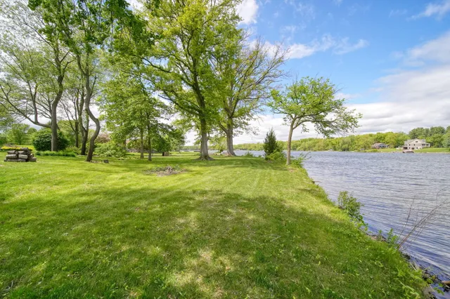 $189,900 | 14800 Canary Court, Brooklyn, MI 49230