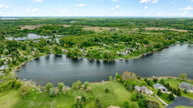 $189,900 | 14800 Canary Court, Brooklyn, MI 49230