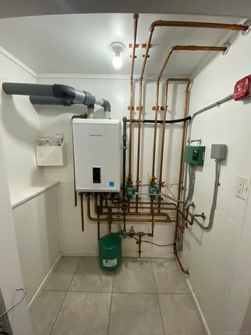 a view of utility room
