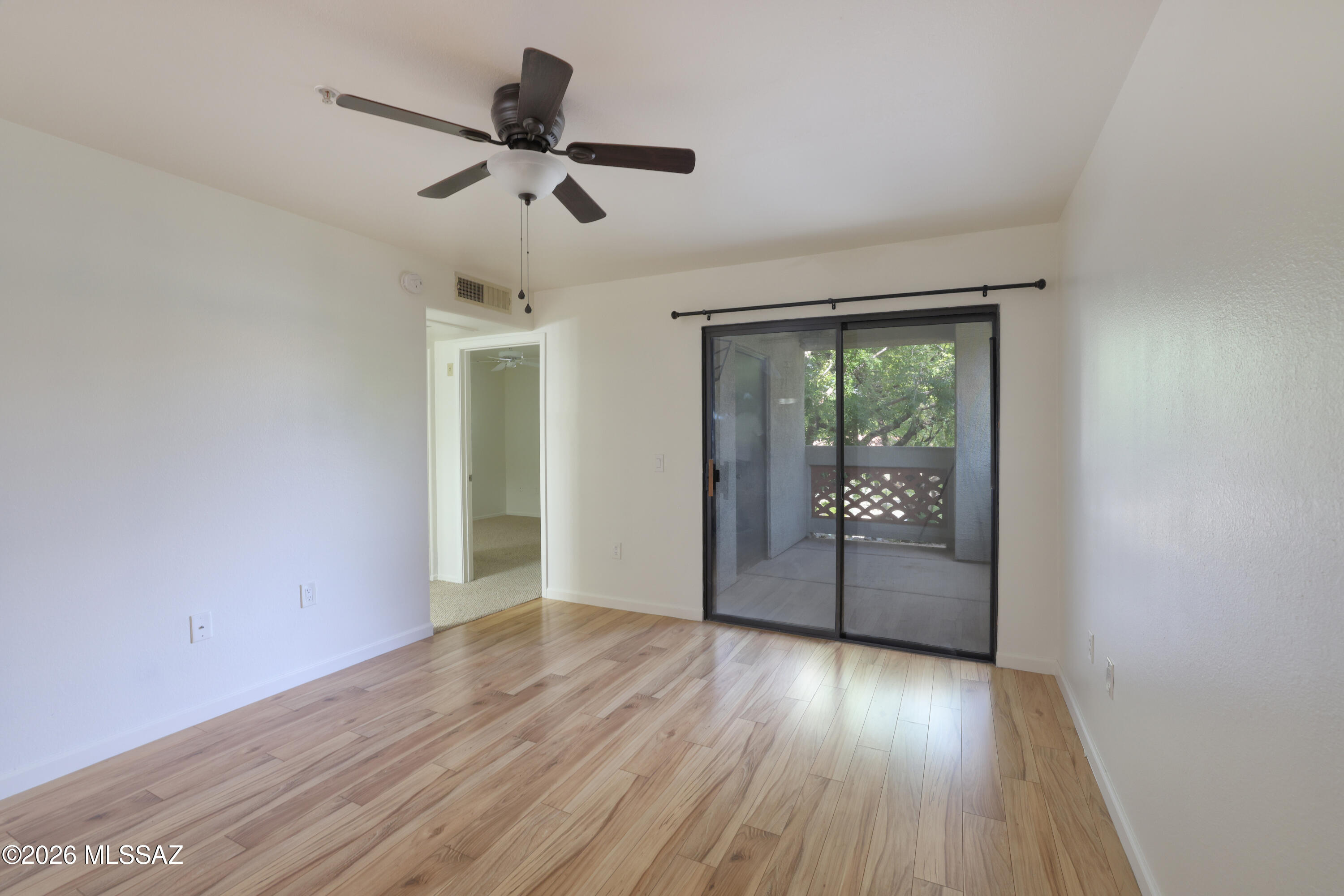 5751 North Kolb Road, Unit 5107 Tucson, AZ 85750 - Photo 10 of 32 Living room