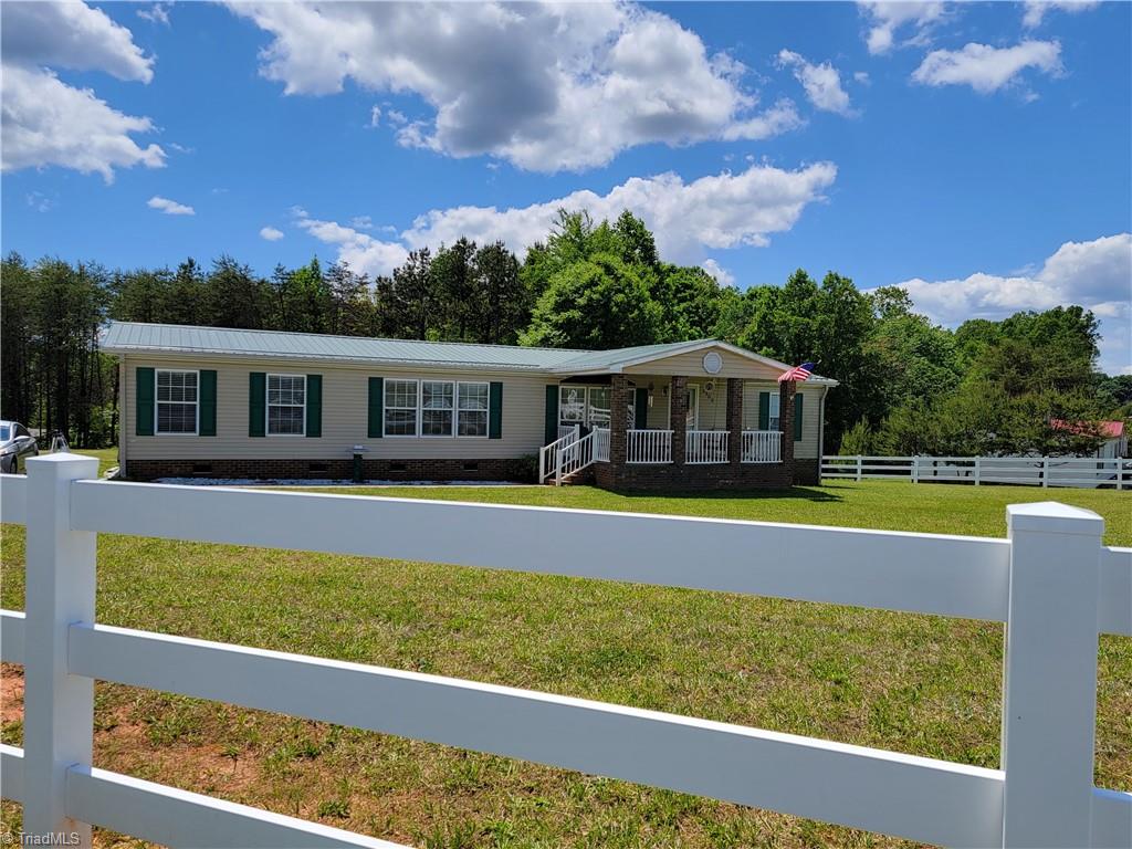 3300 Forbush View Road East Bend, NC 27018 - Photo 2 of 20 Gallery Image 2