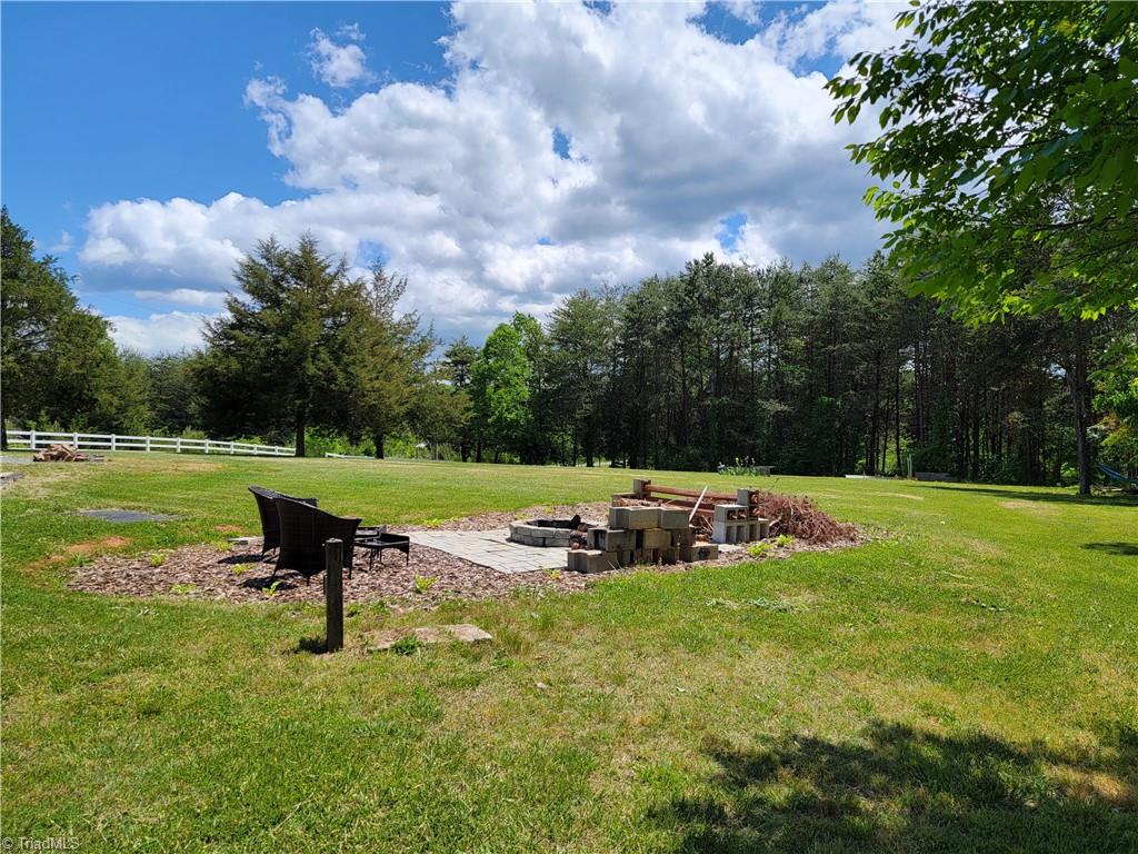 3300 Forbush View Road East Bend, NC 27018 - Photo 19 of 20 Gallery Image 19