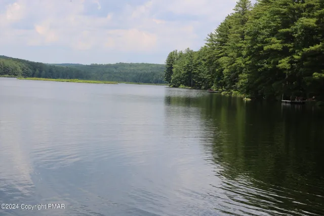 $35,000 | 390 Creek Court, Hawley, PA 18428