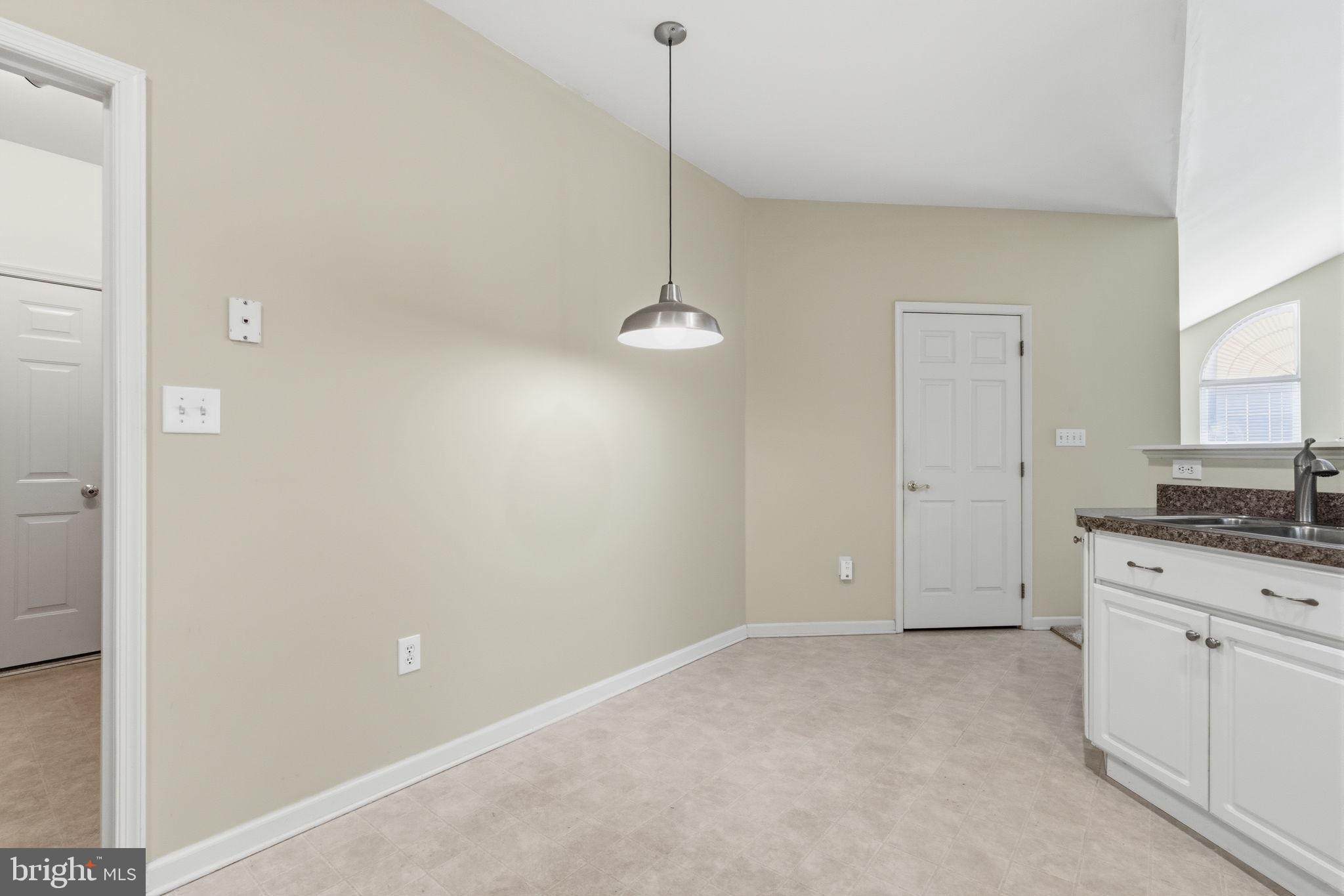 606 Bellflower Road Langhorne, PA 19047 - Photo 11 of 21