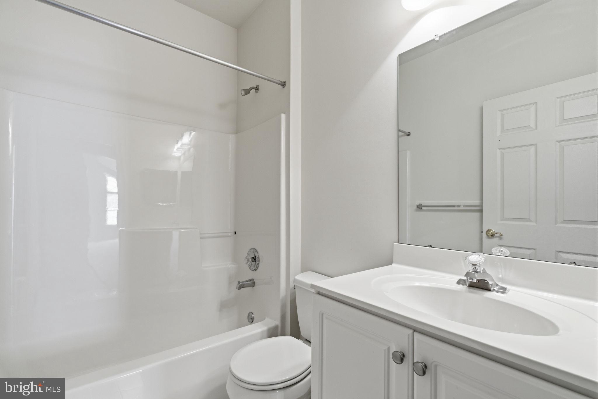 606 Bellflower Road Langhorne, PA 19047 - Photo 18 of 21 2nd Bath